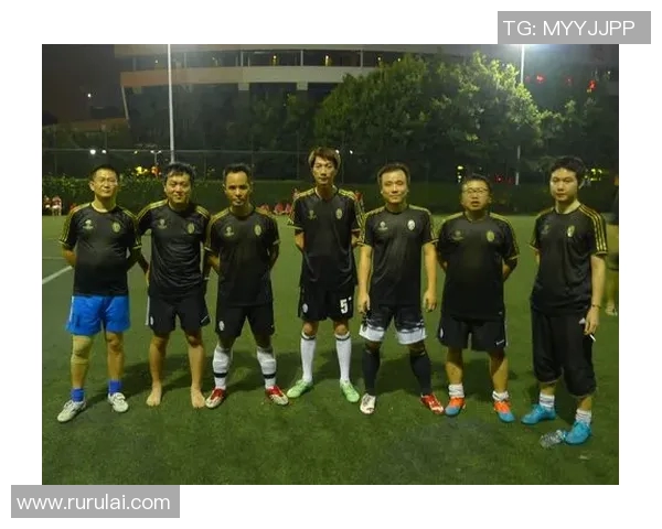 足球明星吴磊爷爷的传奇人生与足球梦想的传承之路